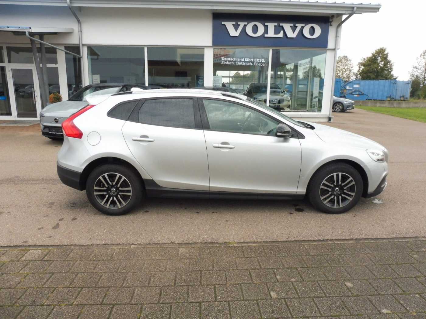 Volvo  D3 Cross Country Plus